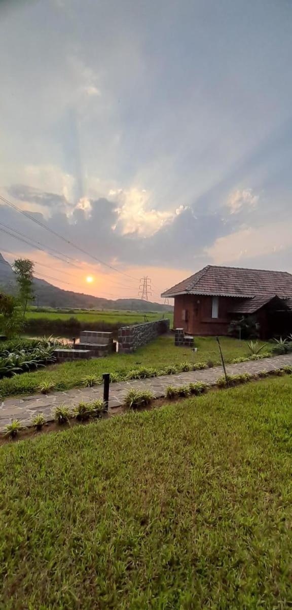 Umbartha Resort Naneghat Ghatghar ภายนอก รูปภาพ