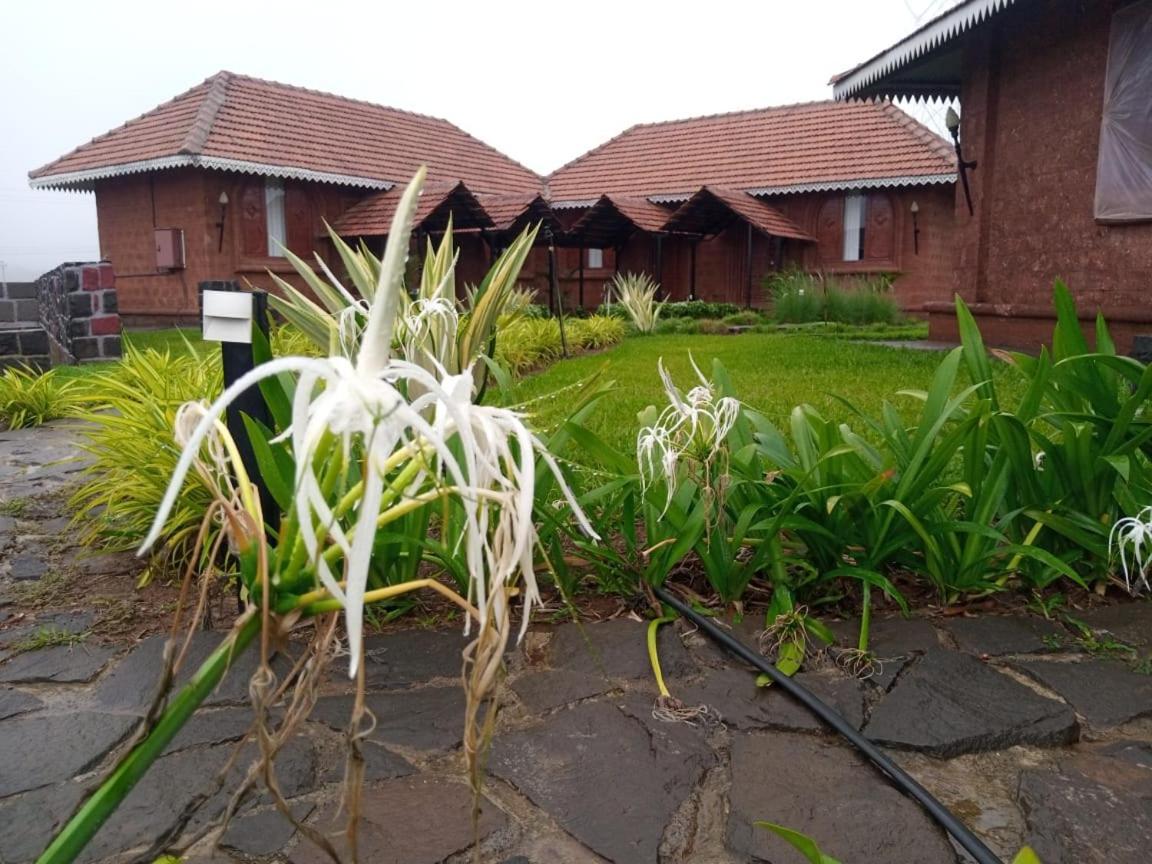 Umbartha Resort Naneghat Ghatghar ภายนอก รูปภาพ